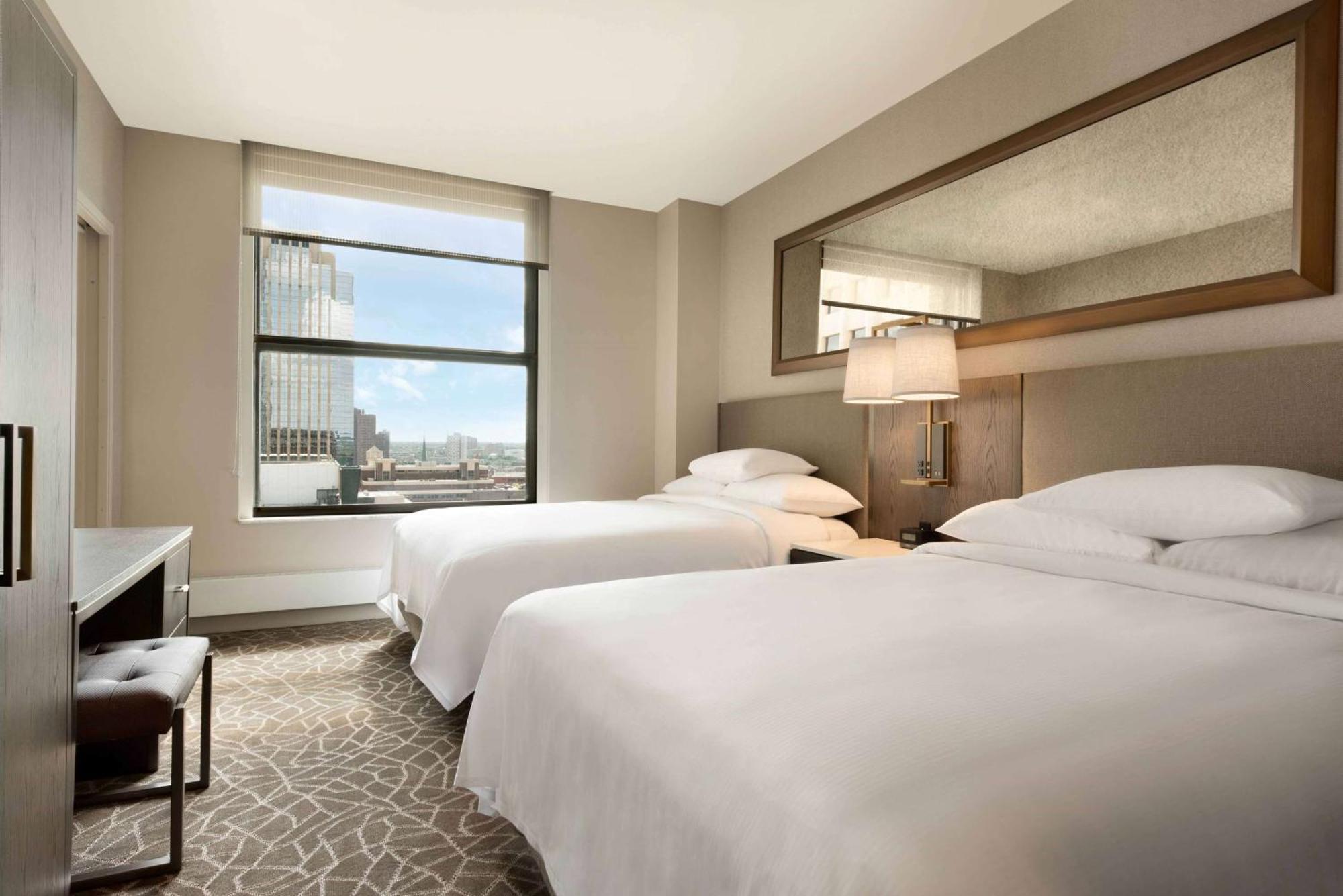 Embassy Suites By Hilton Minneapolis Downtown Hotel מראה חיצוני תמונה